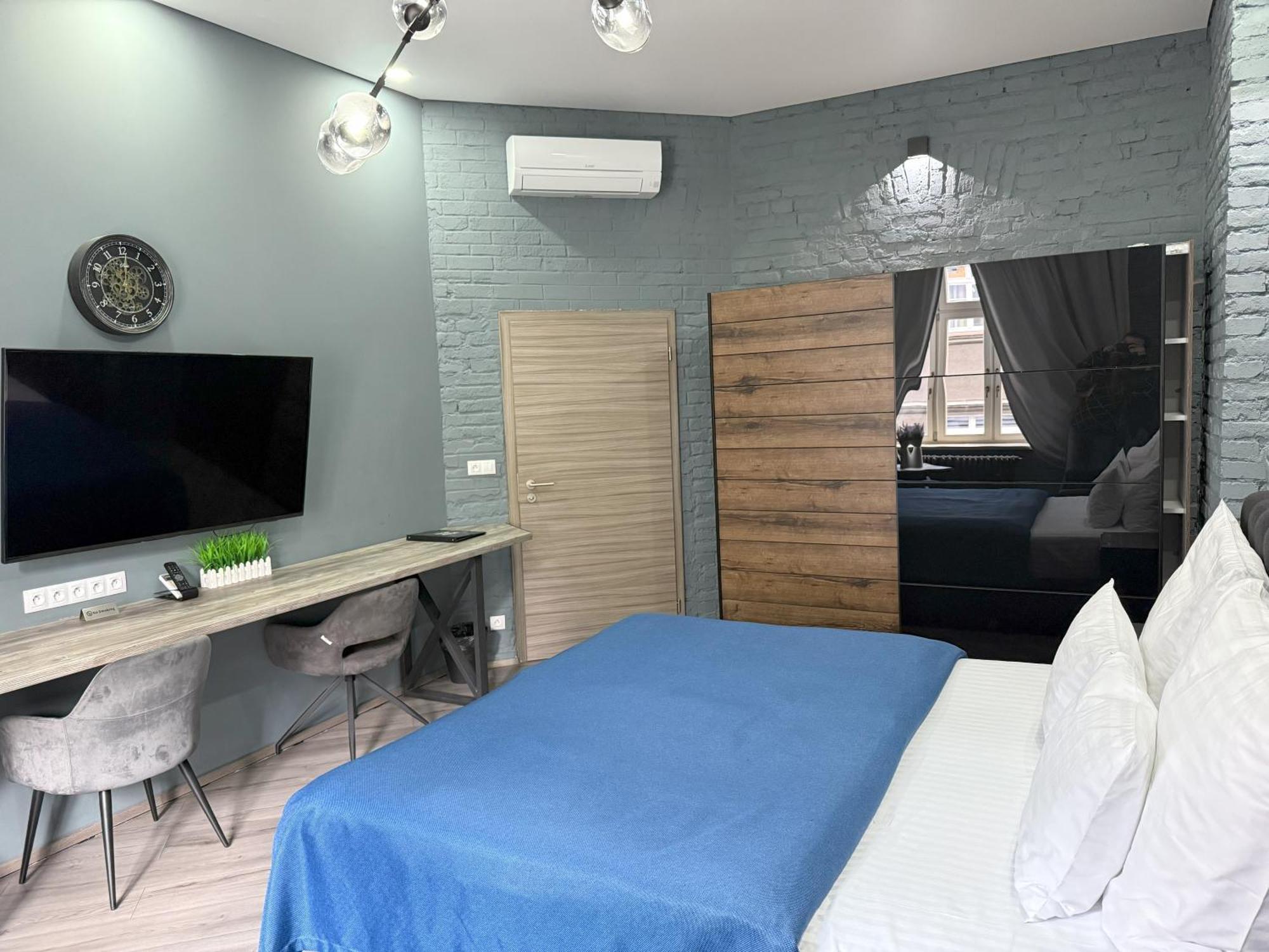 Iron Cube Apartment Karlsbad