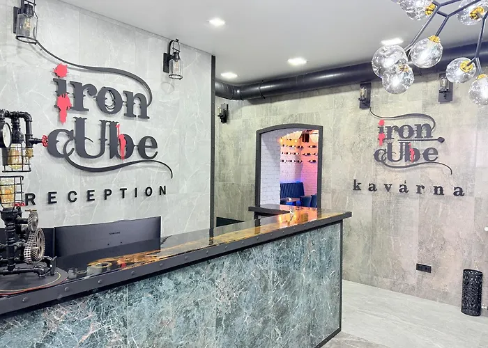 Residence Iron Cube